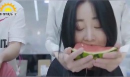 直播小姐姐吃瓜,小姐姐边吃瓜边分享美食心得