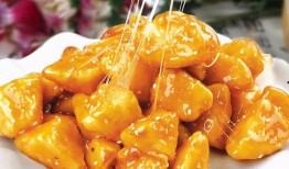 阿姨吃拔丝红瓜,阿姨的拔丝红瓜美食之旅