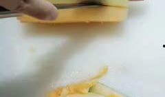 方便吃哈密瓜,轻松享受哈密瓜的便捷美味之旅