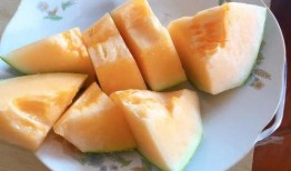 梦见吃哈密瓜很甜,揭秘哈密瓜梦境的寓意