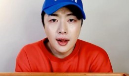 韩国帅哥吃瓜,一场甜蜜的吃瓜盛宴