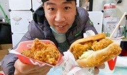 广西外卖小哥吃瓜,广西街头吃瓜趣事