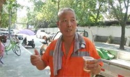 路人吃瓜比武视频,一招定胜负！