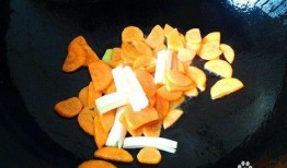 红萝卜能和茄瓜一起吃不