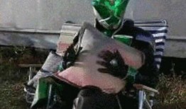 假面骑士吃瓜表情包,揭秘英雄背后的“萌态”瞬间