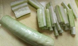 白瓜生吃怎么吃,清新口感，健康美味两不误